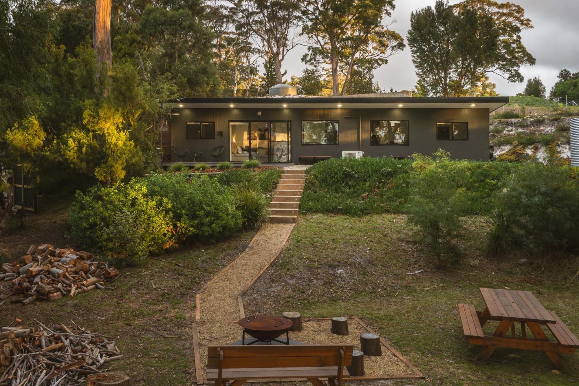 Blyth Retreat, Bruny Island Villa Simpsons Bay Екстериор снимка